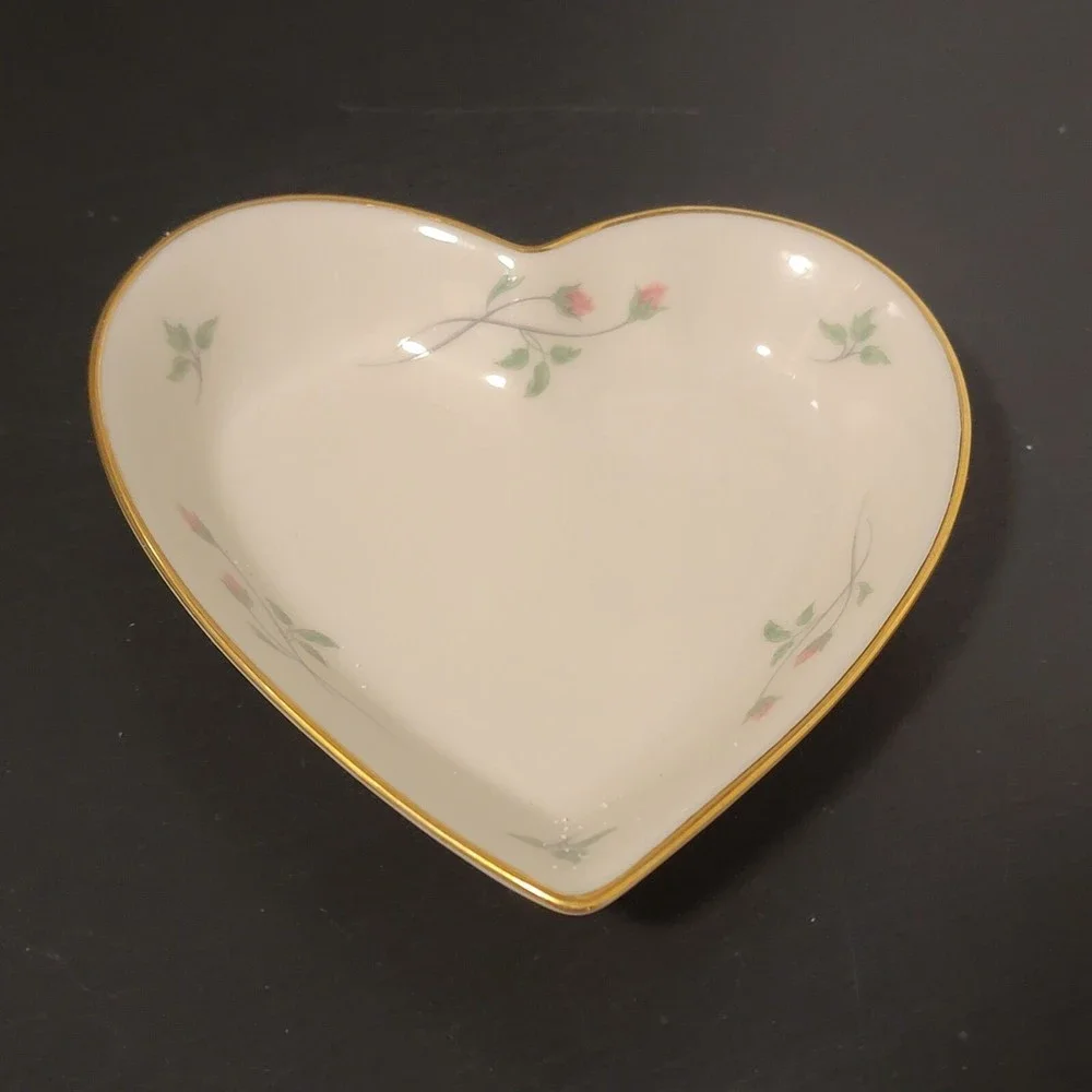 Lenox Rose Manor White Gold Floral Porcelain Heart Shaped‎ Trinket Dish